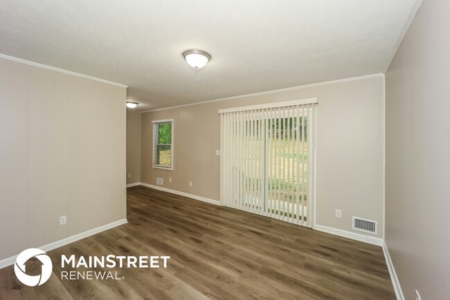 Photo - 5348 The Savoy