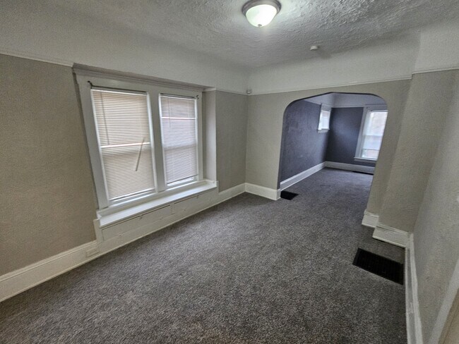 Photo - 17005 Grovewood Ave