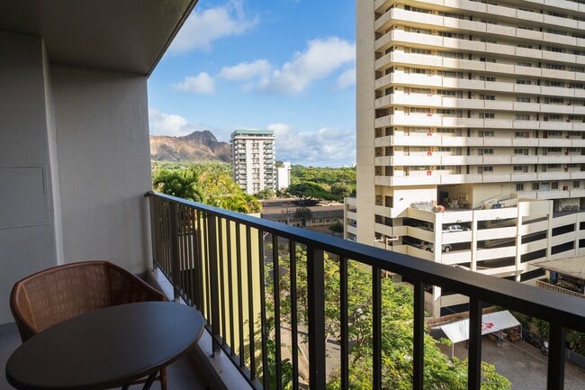 Building Photo - 229 Paoakalani Ave Unit 704 Rental