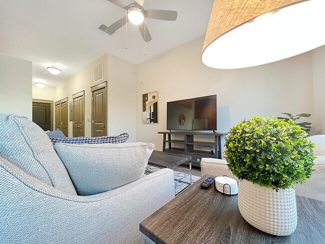Photo - 1908 N Lois Ave Unidad ID1050947P