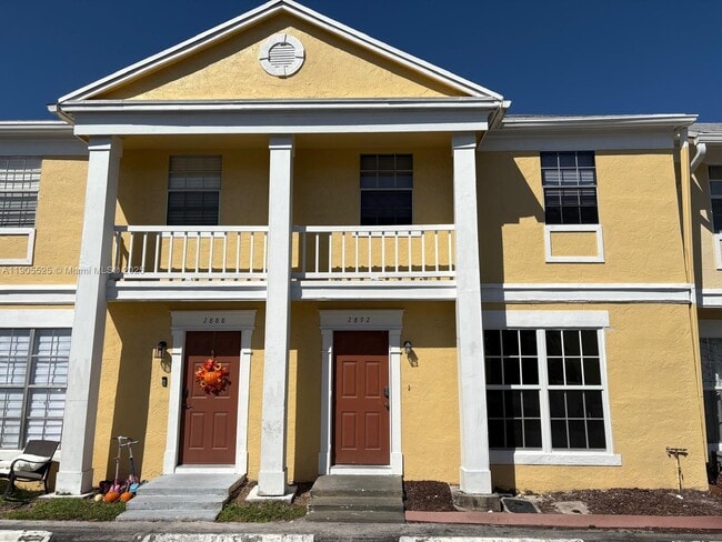 Building Photo - 2892 S Cambridge Ln