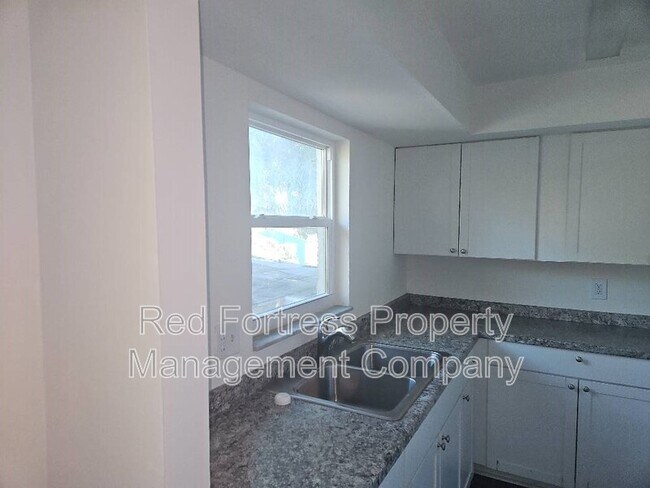 Photo - 4331 Glenwood Ave Unit #3