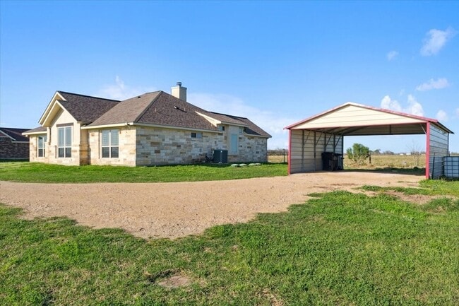 Photo - 2407 Thuesen Rd