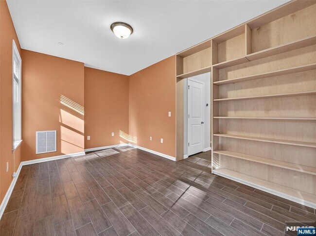 Photo - 26 Roosevelt Dr