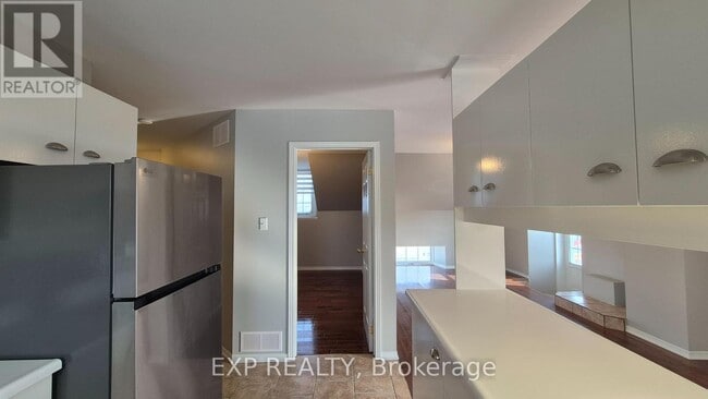 Photo - 102 Mill St Unité 5