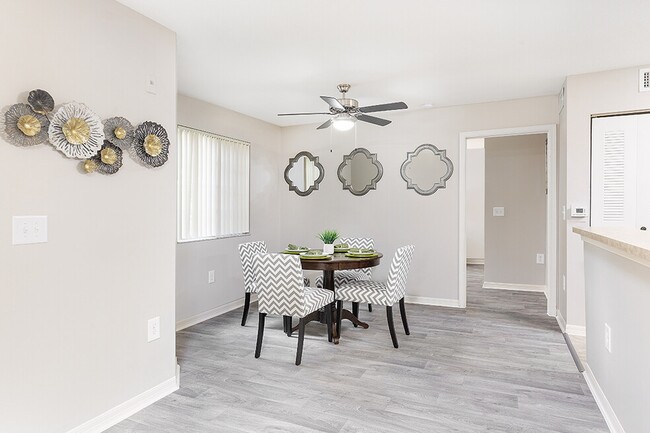 Club Lake Pointe Apartments