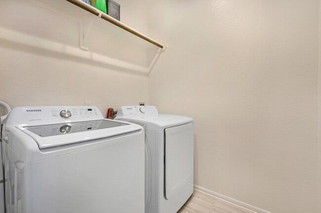 Building Photo - 5215 Pr Ter Ln Rental
