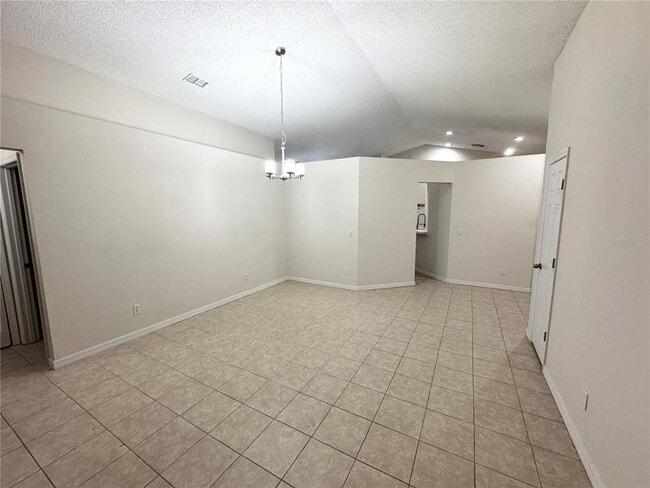 Photo - 1718 Bridgeview Cir