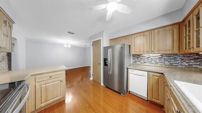 Photo - 38919 3rd Ave