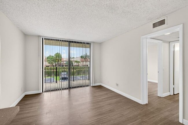Photo - Move-In Ready Rental Near Tanger Outlets! Unit 25