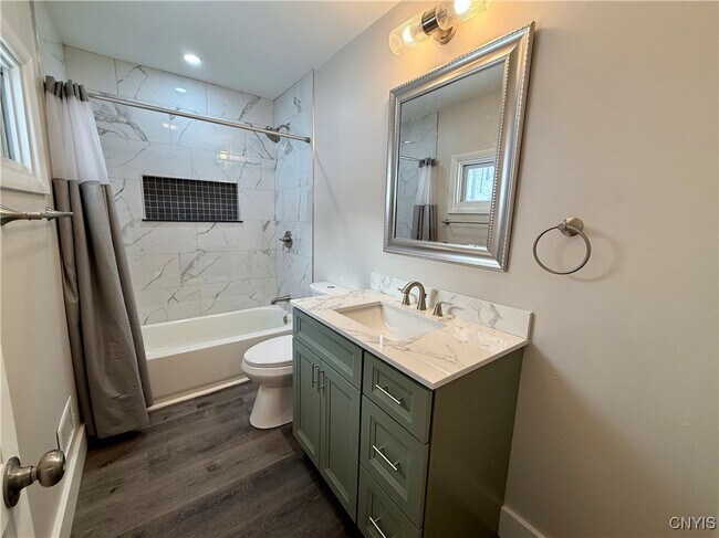 Photo - 213 W Main St