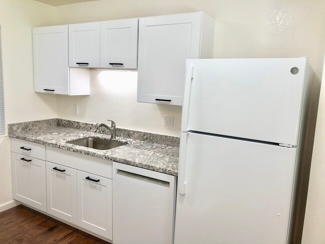 Photo - 810 Carlita Cir Unit 810 Carlita Circle Apt. B