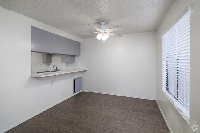 2BR, 1.5BA - 1,100SF - Dining Room