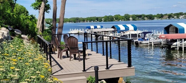 Condo on lake Minnetonka - 4387 Wilshire Blvd Condo Unit D105