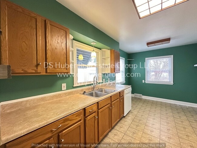 Photo - 2315 Marguerite Ave