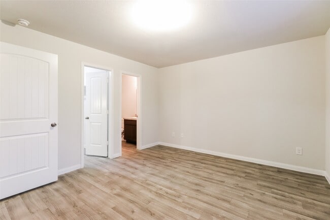 Photo - 196 Spring Meadows Cir