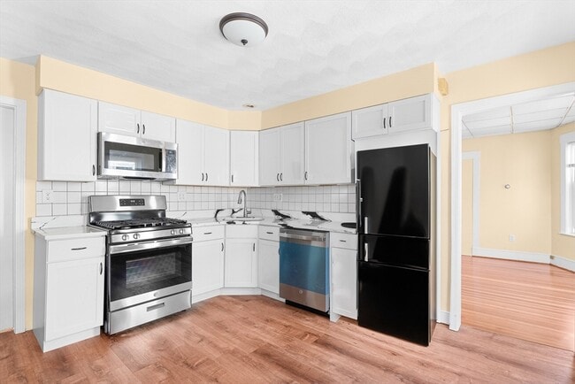 Building Photo - 15 Oakland Ave Unit 3