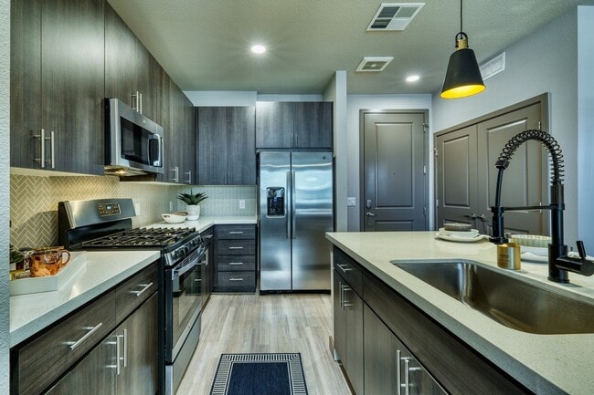 Photo - The Rey Downtown