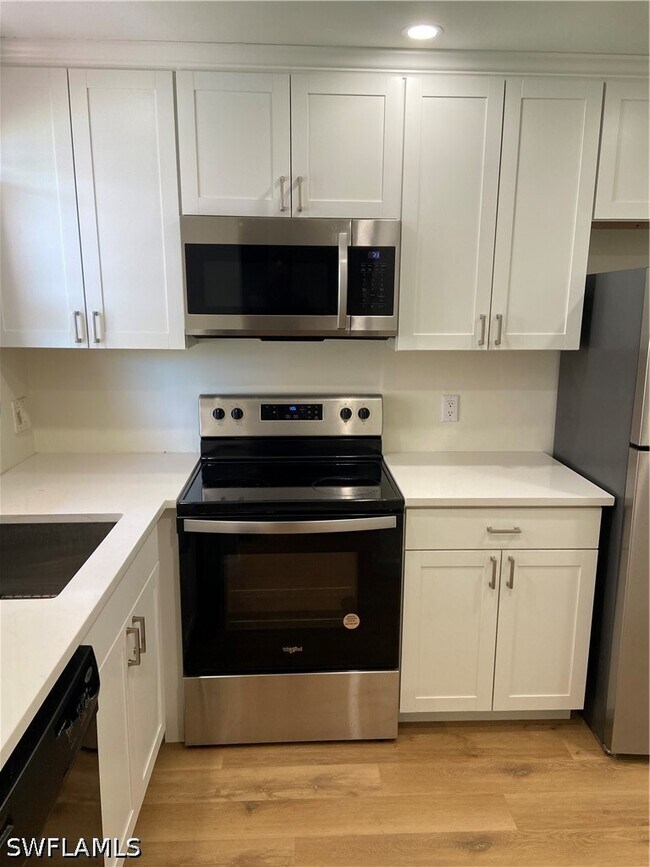 180 Turtle Lake Ct Unit 102