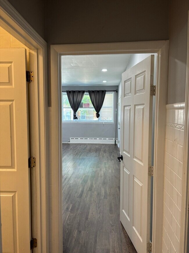 Photo - 3053 N Elbridge Ave