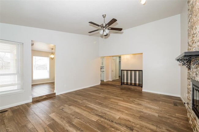 3412 Prairie Ave