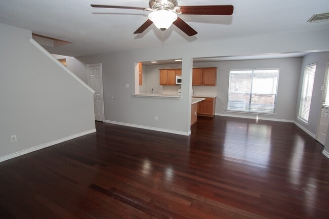 Photo - 1123 Andover Dr