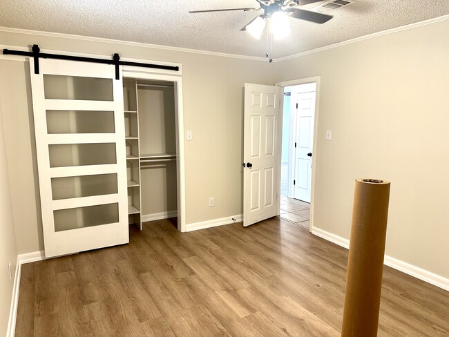 Photo - 102 Conifer Dr
