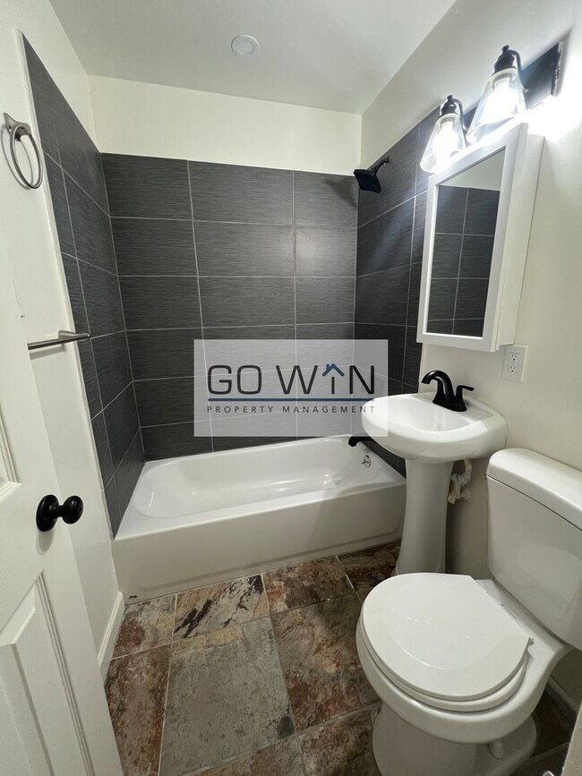 1502 E Highland Ave Unit 1504 A
