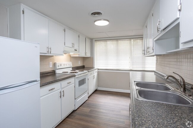 Elm Villa Apartments