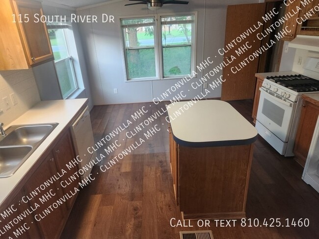 115 S River Dr
