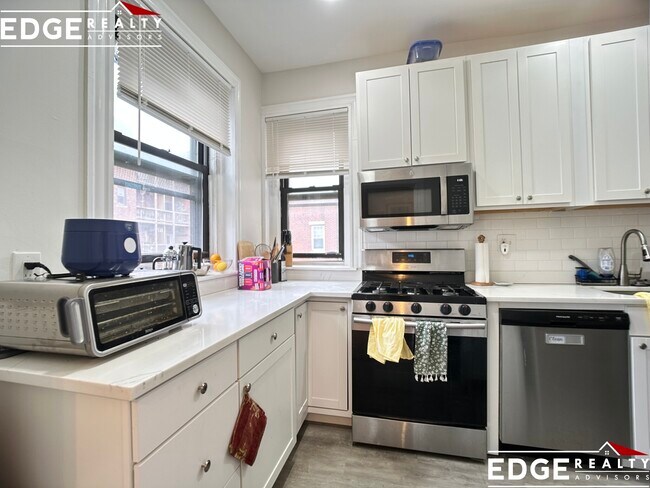 Photo - 14 Glenville Ave Unidad 2