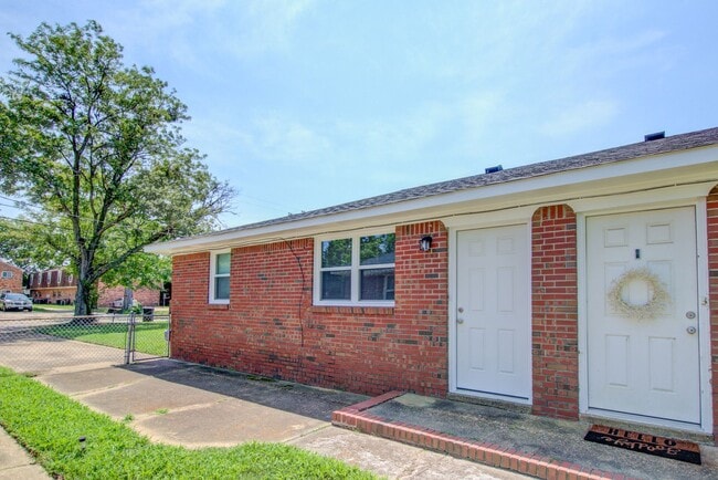 Building Photo - 7919 Thompson Rd Unit 7919 Thompson Rd #A