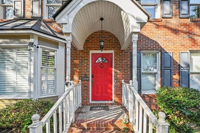 2 Hitching Rack Ct