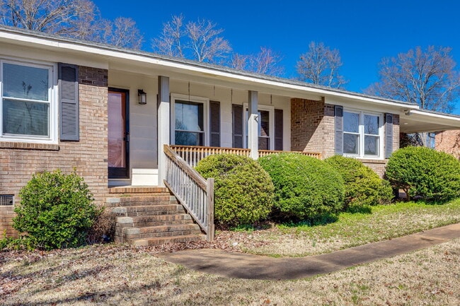 Photo - "Charming 3-Bedroom Home with pool in Rock Hill!"