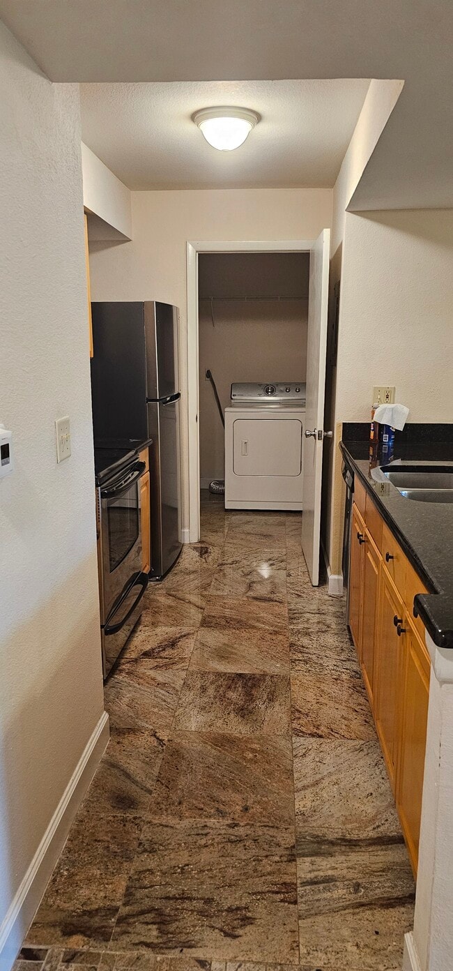 Photo - 3034 Parkway Blvd Unit 105