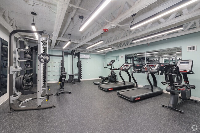 2BR, 2BA - 946SF - Fitness Center
