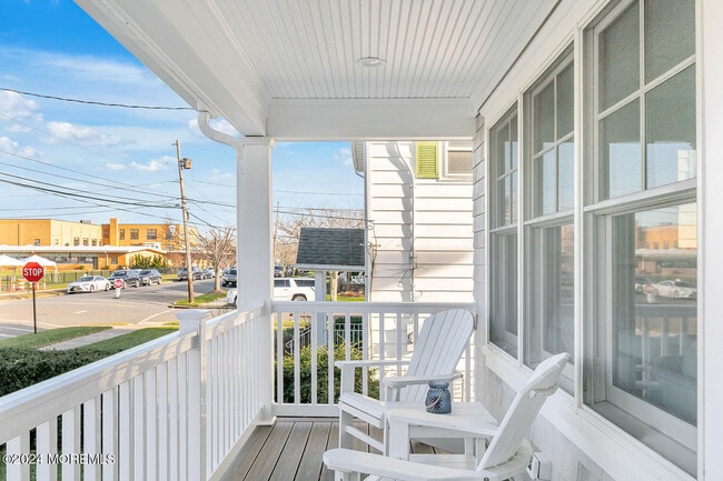 Photo - 303 Pennsylvania Ave