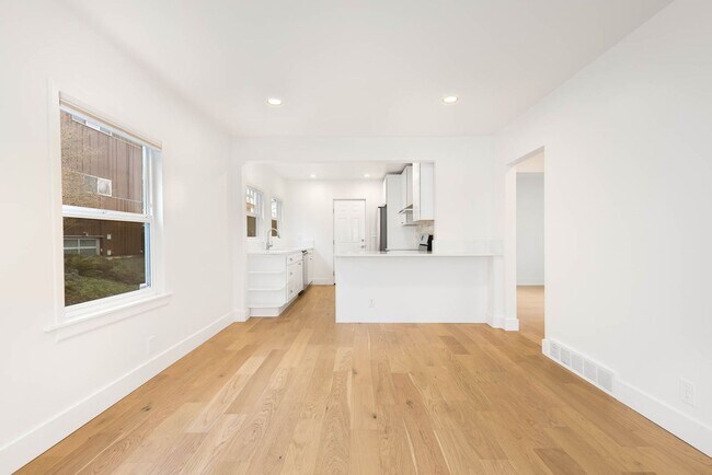 Photo - 2614 E Olive St