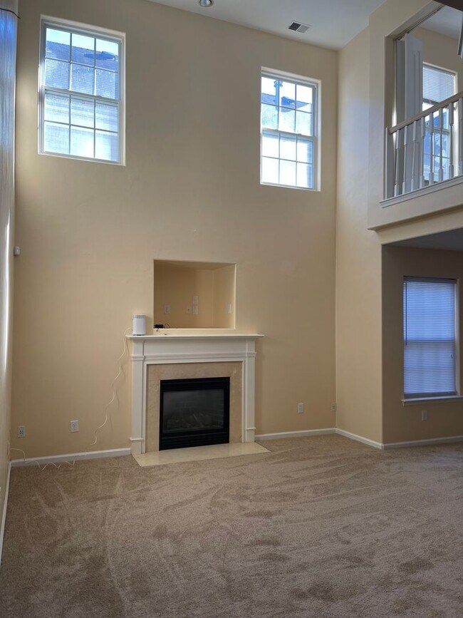 Photo - Lovely Lakefront Home in Virginia Beach