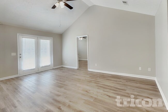 Photo - 212 Dorchester Dr