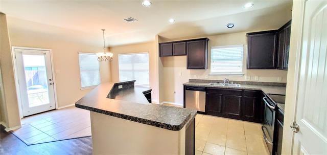 Photo - 925 Westfield Dr