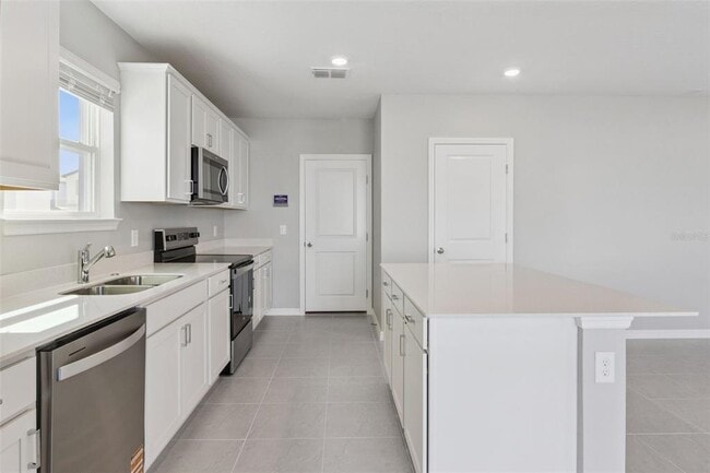 Photo - 1087 Silverlake Blvd