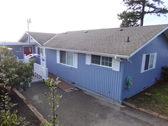 Building Photo - Puget Sound Panorama | Scenic Tulalip Retreat with Whidbey Island Views