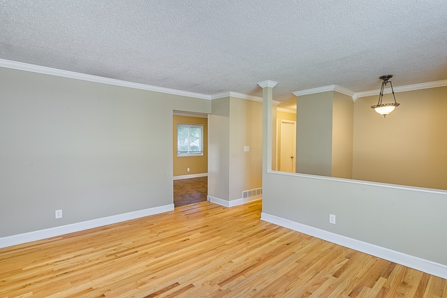 Photo - 2135 Winewood Ave