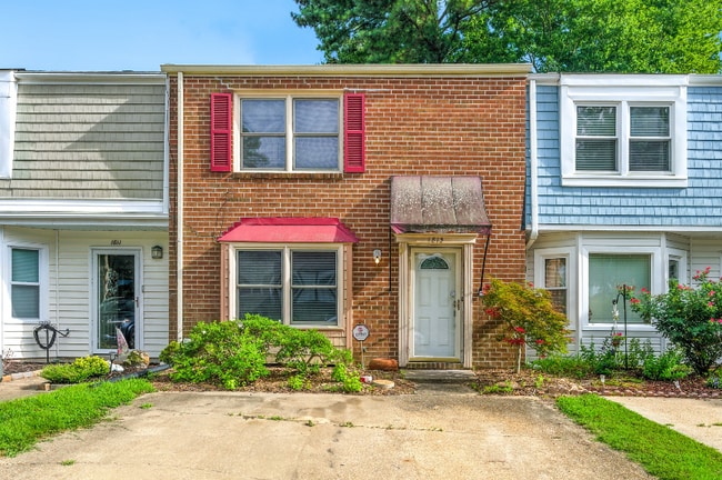 Building Photo - 1813 Carlton E Rental