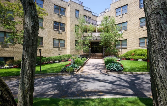 Photo - 5 Schenck Ave