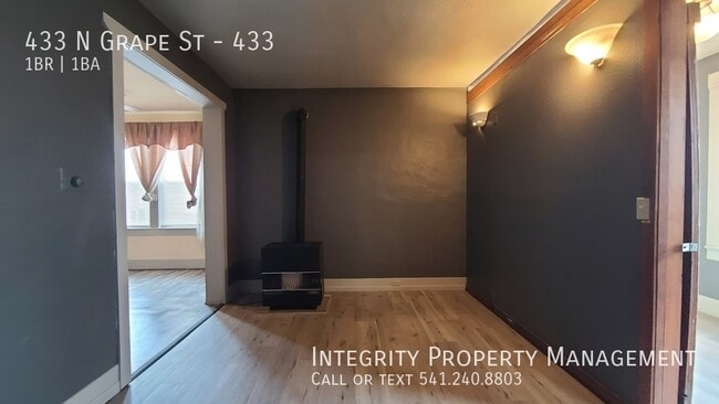 Photo - 433 N Grape St Unidad 433