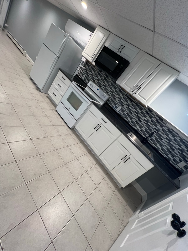 Photo - 655 Middle Country Rd