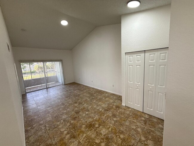 Photo - 2851 N Oakland Forest Dr Unit 307