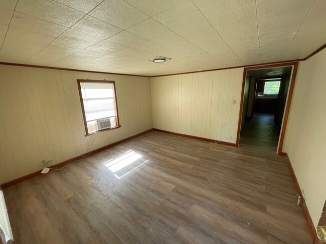 Photo - 804 W 44th St